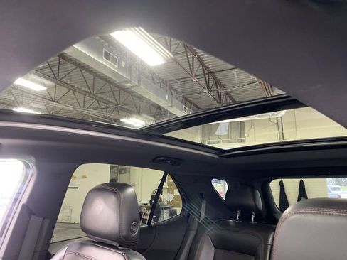 Used 2023 Chevrolet Equinox RS w/ RS Leather Package AWD/4WD image 22