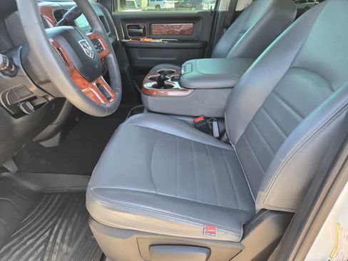 Used 2018 RAM 3500 Tradesman w/ Chrome Appearance Group RWD image 17