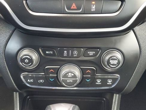 Used 2022 Jeep Cherokee Latitude Lux image 30