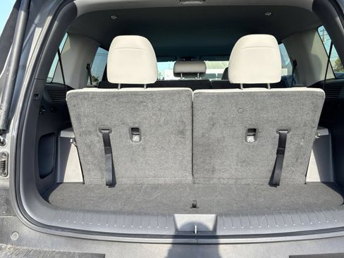 Used 2025 Hyundai Santa Fe SEL FWD image 34