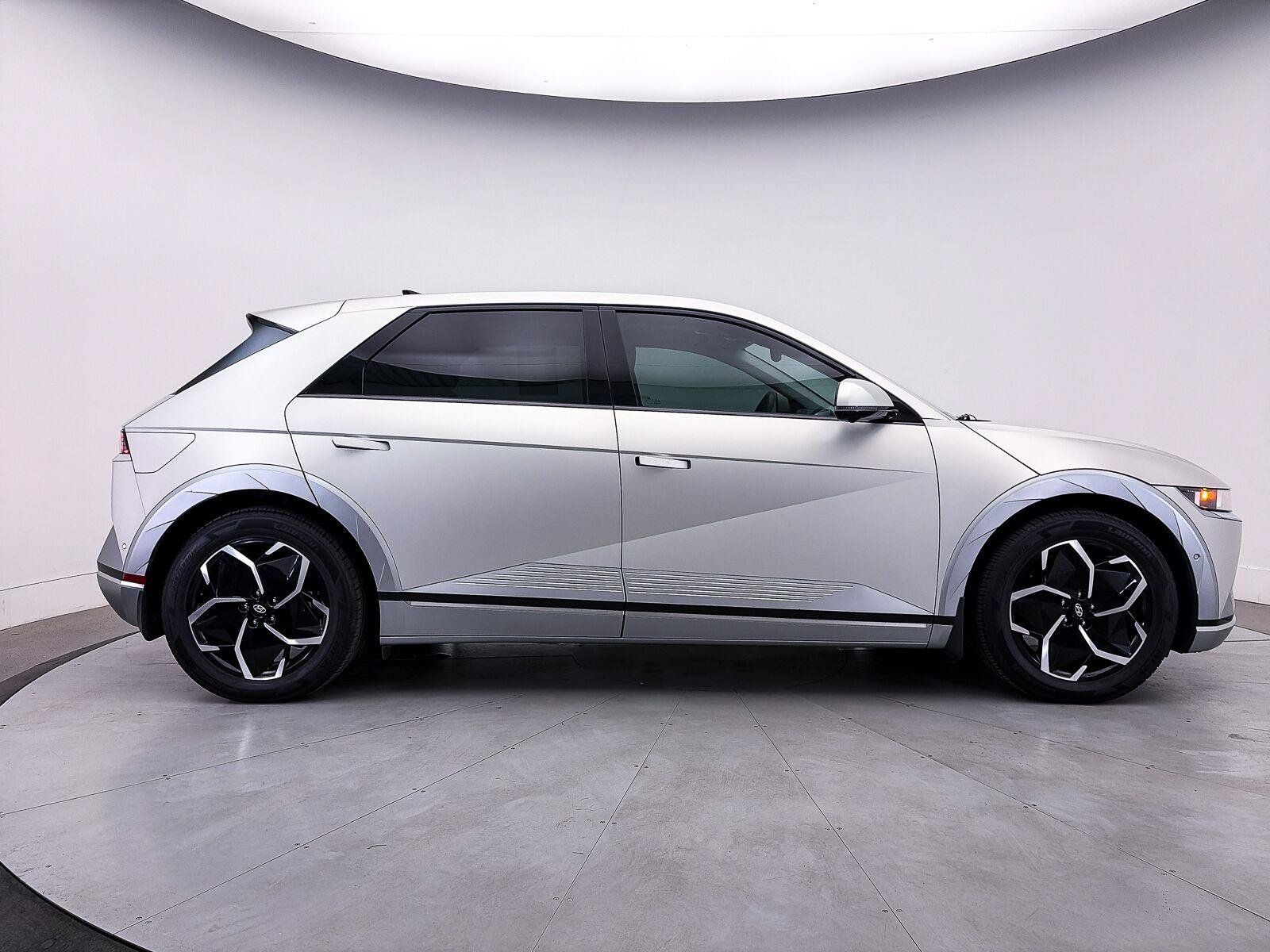 Used 2023 Hyundai Ioniq 5 Limited RWD image 41