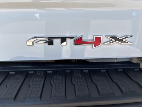 Used 2024 GMC Sierra 1500 AT4X image 8