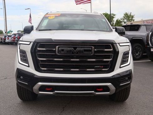Used 2026 GMC Yukon AT4 Ultimate AWD/4WD image 2
