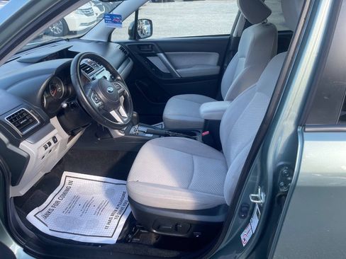 Used 2017 Subaru Forester 2.5i Premium w/ All-Weather Package AWD/4WD image 10
