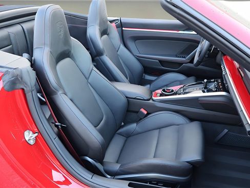 Used 2021 Porsche 911 Carrera image 18