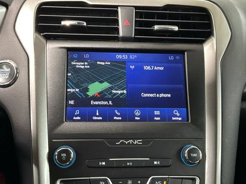 Used 2020 Ford Fusion SE FWD image 14