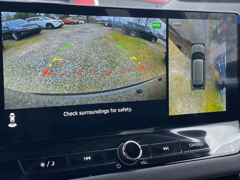 New 2025 Mitsubishi Outlander SE image 9