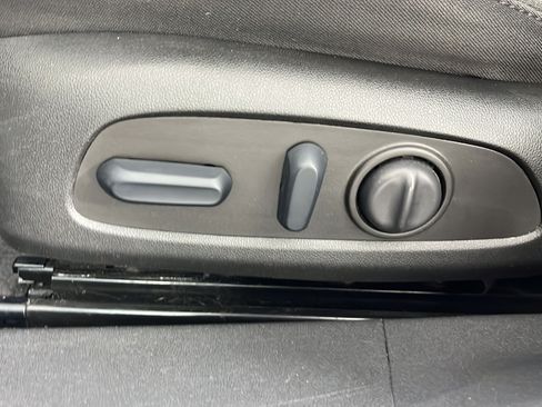 Used 2022 Chevrolet Malibu LT FWD image 37