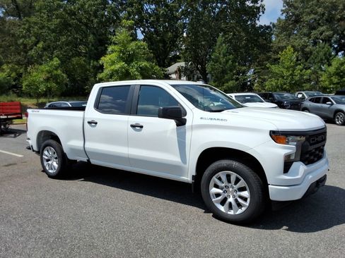 Used 2026 Chevrolet Silverado 1500 Custom image 3