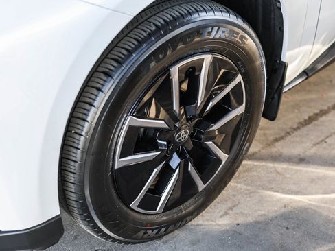 Certified 2026 Toyota bZ image 6