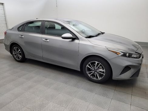 Used 2022 Kia Forte LXS FWD image 11