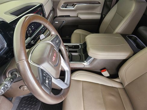 Used 2023 GMC Sierra 1500 SLT image 12