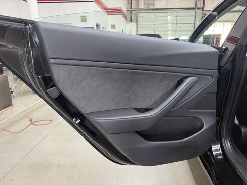 Used 2018 Tesla Model 3 Long Range image 12