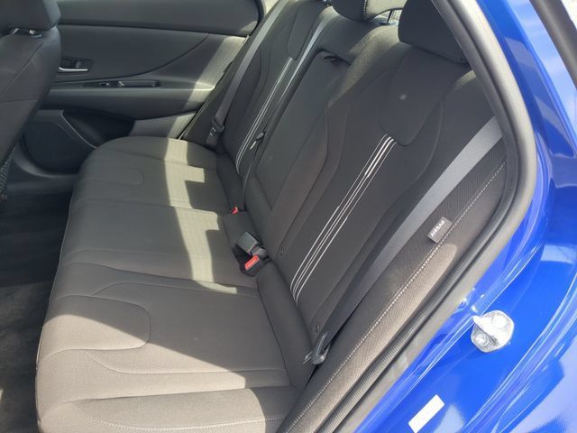 Used 2025 Hyundai Elantra SEL FWD image 18