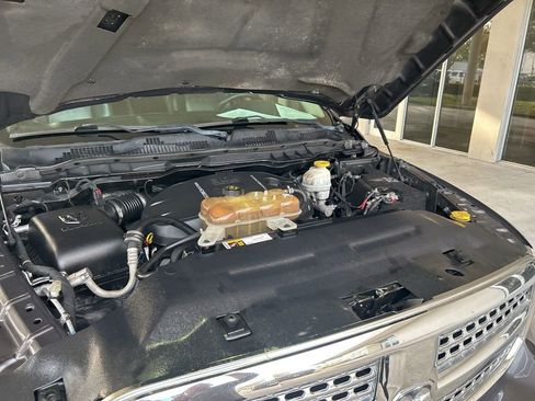 Used 2018 RAM 1500 Laramie w/ Convenience Group image 12