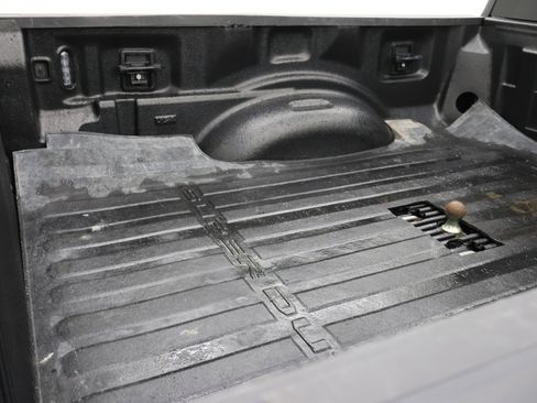 Used 2023 Ford F250 XLT w/ FX4 Off-Road Package image 5