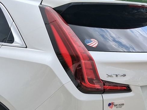 Used 2021 Cadillac XT4 Luxury w/ Driver Awareness Package FWD image 8