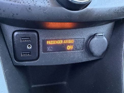 Used 2022 Chevrolet Trax LT w/ LT Convenience Package image 20