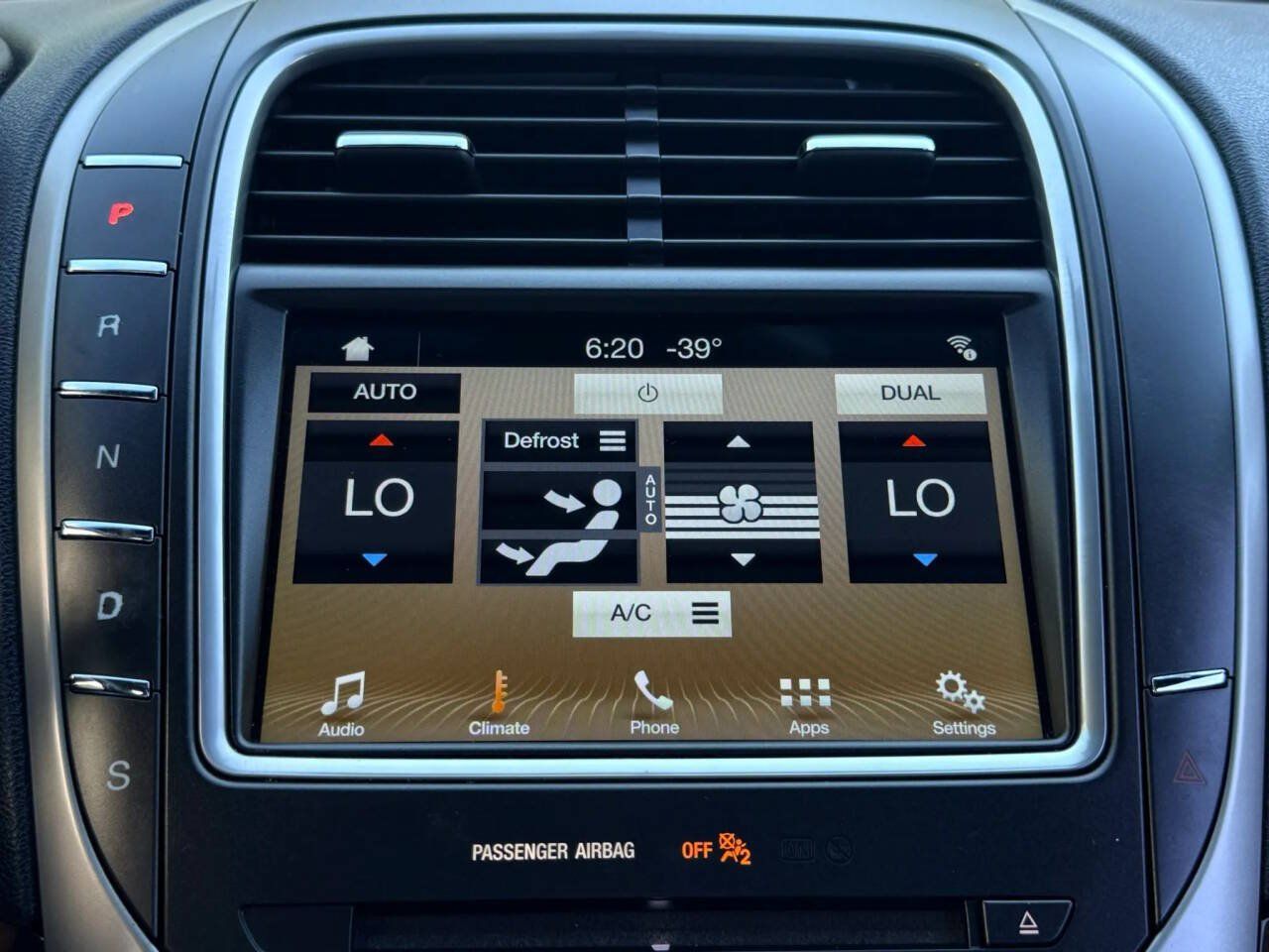 Used 2017 Lincoln MKX Select AWD/4WD image 23