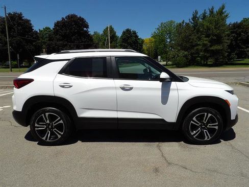 Used 2023 Chevrolet TrailBlazer LT w/ Convenience Package AWD/4WD image 6