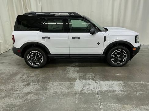 New 2026 Ford Bronco Sport Outer Banks w/ Outer Banks Tech Package+ AWD/4WD image 2