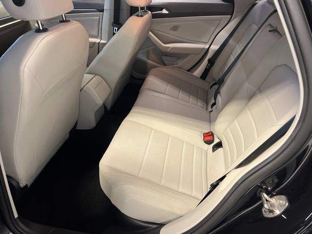 Certified 2024 Volkswagen Jetta SE FWD image 16