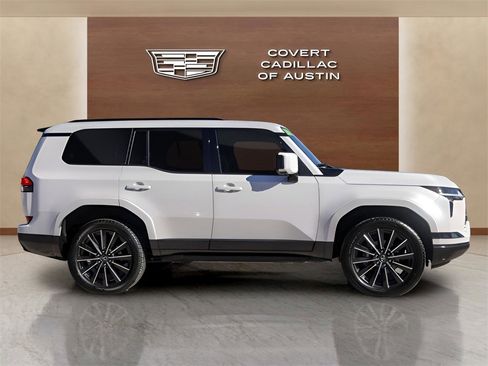 Used 2024 Lexus GX 550 image 5