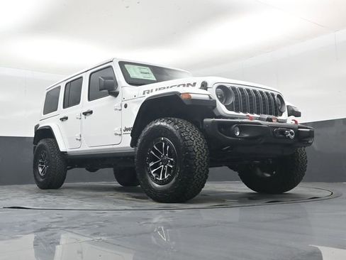New 2026 Jeep Wrangler Unlimited Rubicon w/ Xtreme 35 Tire Package AWD/4WD image 45