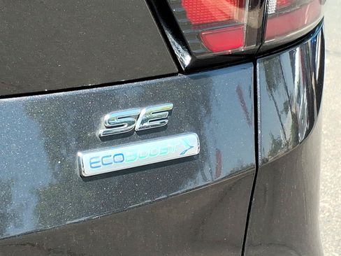 Used 2018 Ford Escape SE w/ SE Sync 3 Package FWD image 10