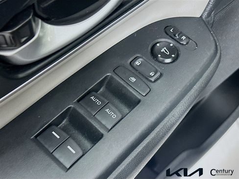 Used 2017 Honda CR-V EX-L image 17