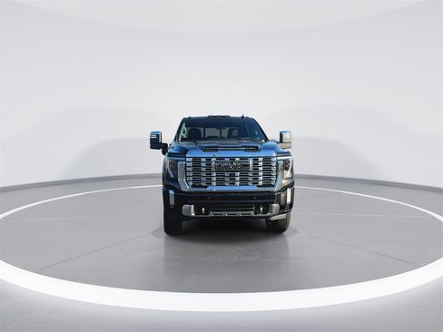 New 2026 GMC Sierra 2500 Denali w/ Denali Reserve Package image 3