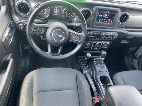 Used 2022 Jeep Gladiator Sport AWD/4WD image 18
