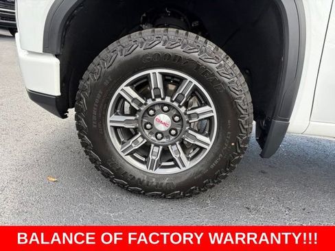 Used 2024 GMC Sierra 1500 AT4 w/ AT4 Preferred Package AWD/4WD image 9