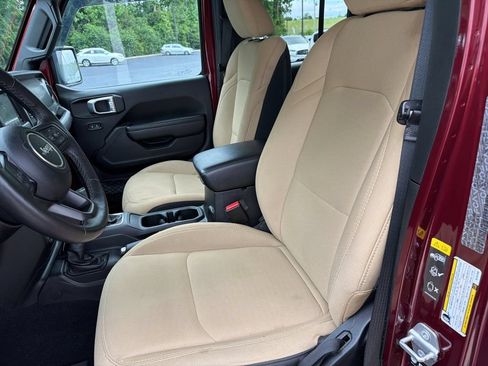 Used 2021 Jeep Gladiator Sport AWD/4WD image 42