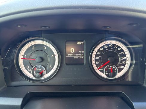 Used 2014 RAM 5500 Tradesman image 32