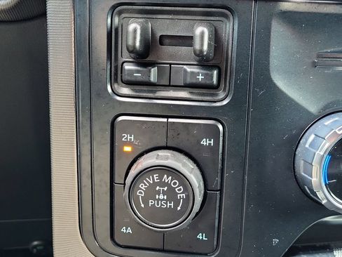 Used 2025 Ford F150 Platinum w/ Equipment Group 702A High AWD/4WD image 30
