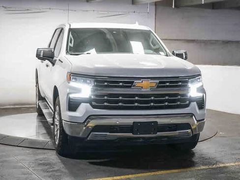 Used 2023 Chevrolet Silverado 1500 LTZ image 2