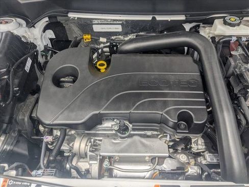 Used 2024 GMC Terrain SLE image 22