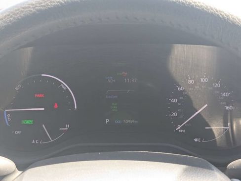 Used 2024 Toyota Sienna XLE FWD image 30