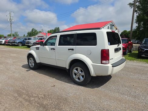Used 2008 Dodge Nitro SXT w/ Sun & Wheels Group AWD/4WD image 4