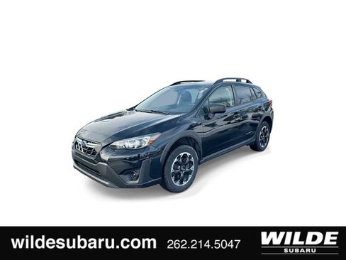 Certified 2023 Subaru Crosstrek 2.0i image 1
