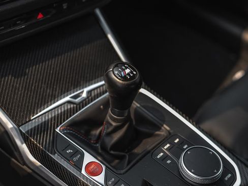 Used 2023 BMW M2 w/ Lighting Package RWD image 8