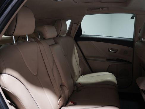 Used 2015 Toyota Venza XLE w/ XLE Premium Package image 16