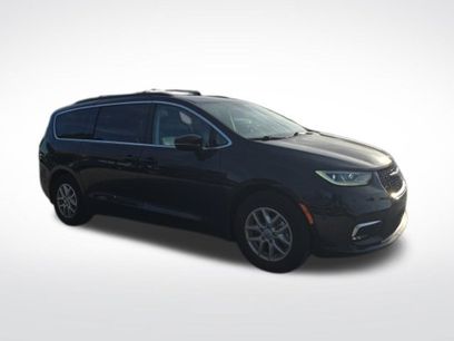 Used 2022 Chrysler Pacifica Touring-L