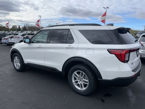 New 2026 Ford Explorer Active image 6