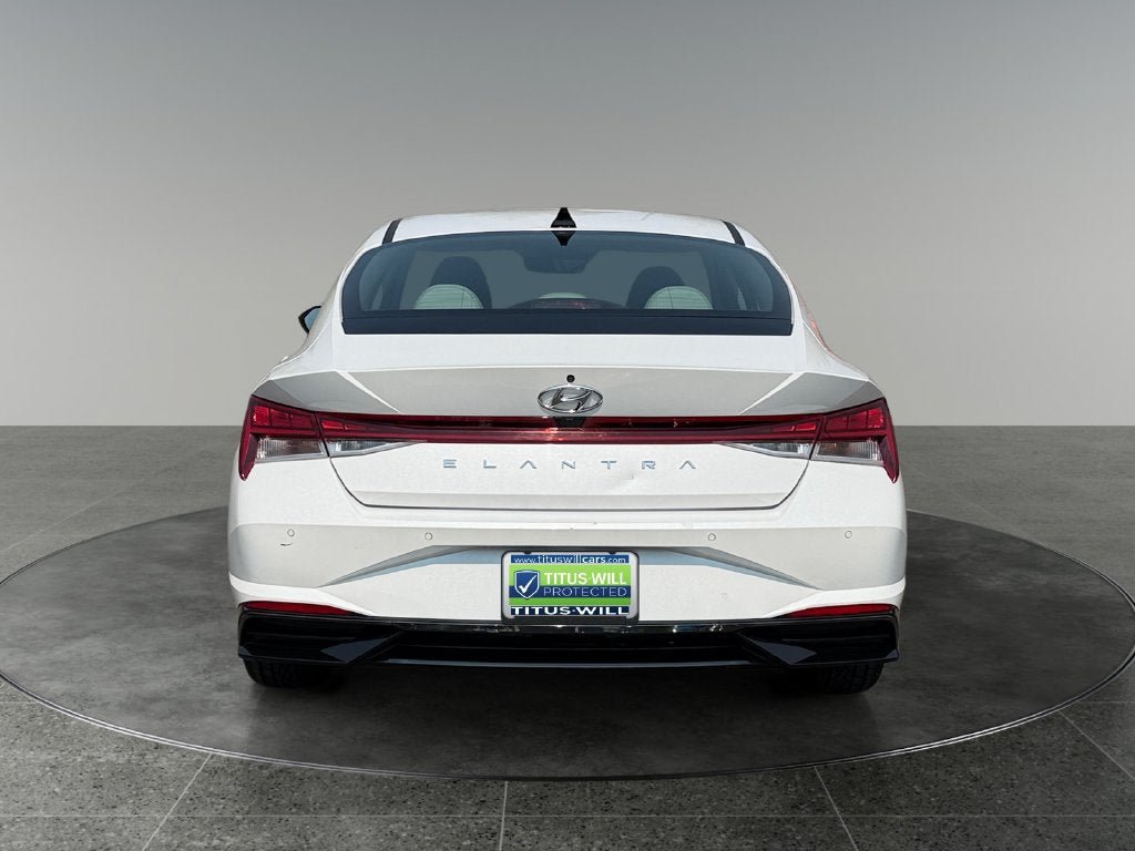 Used 2021 Hyundai Elantra Limited FWD image 9