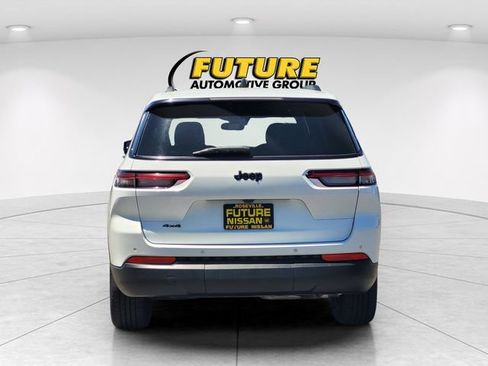 Used 2023 Jeep Grand Cherokee L Laredo AWD/4WD image 8