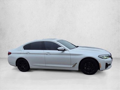 Used 2021 BMW 530i w/ Premium Package RWD image 4