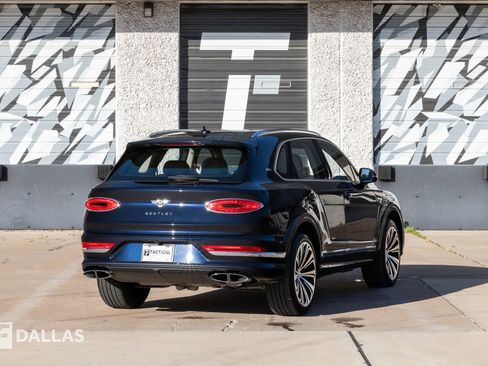 Used 2022 Bentley Bentayga image 16