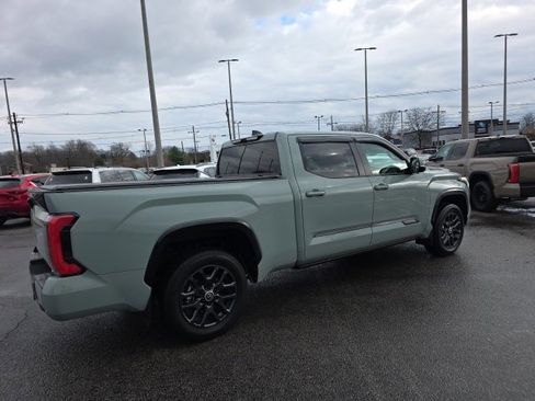 Used 2024 Toyota Tundra Platinum image 5